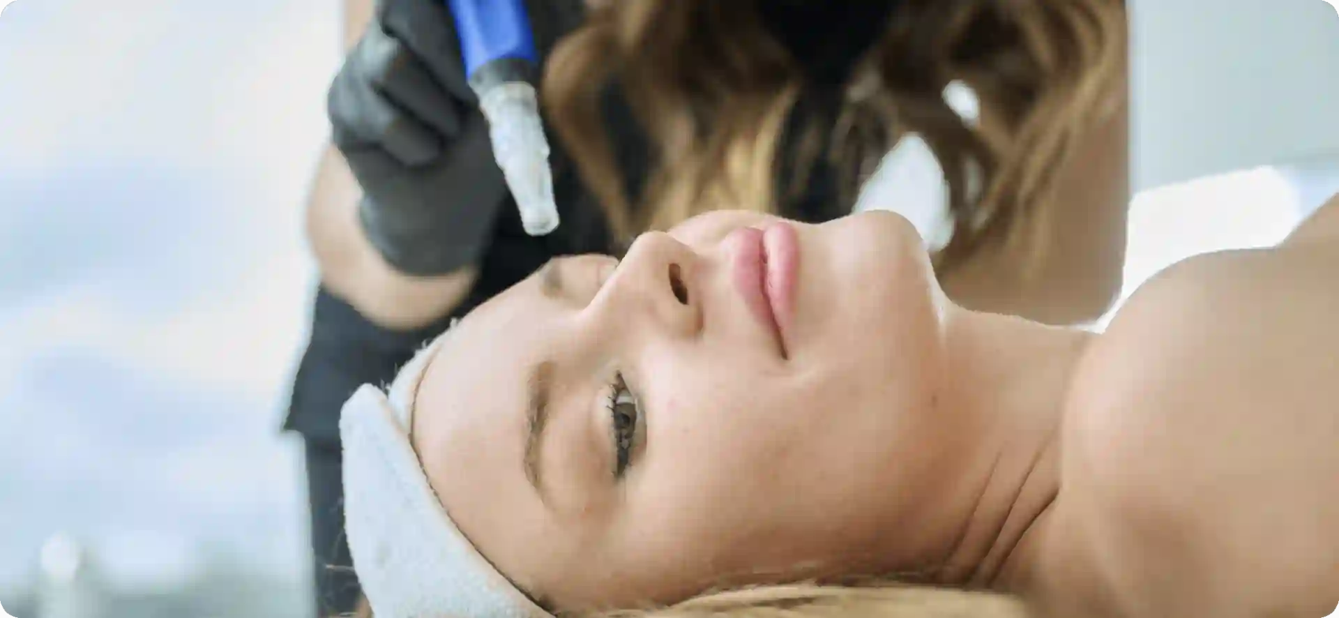 How Do Microneedles Trigger New Collagen and Elastin in Loose Skin Dorchester?